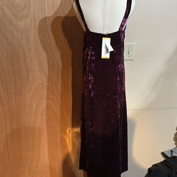 Jessica Simpson Deep burgundy Velvet dress - Picture 3 of 4